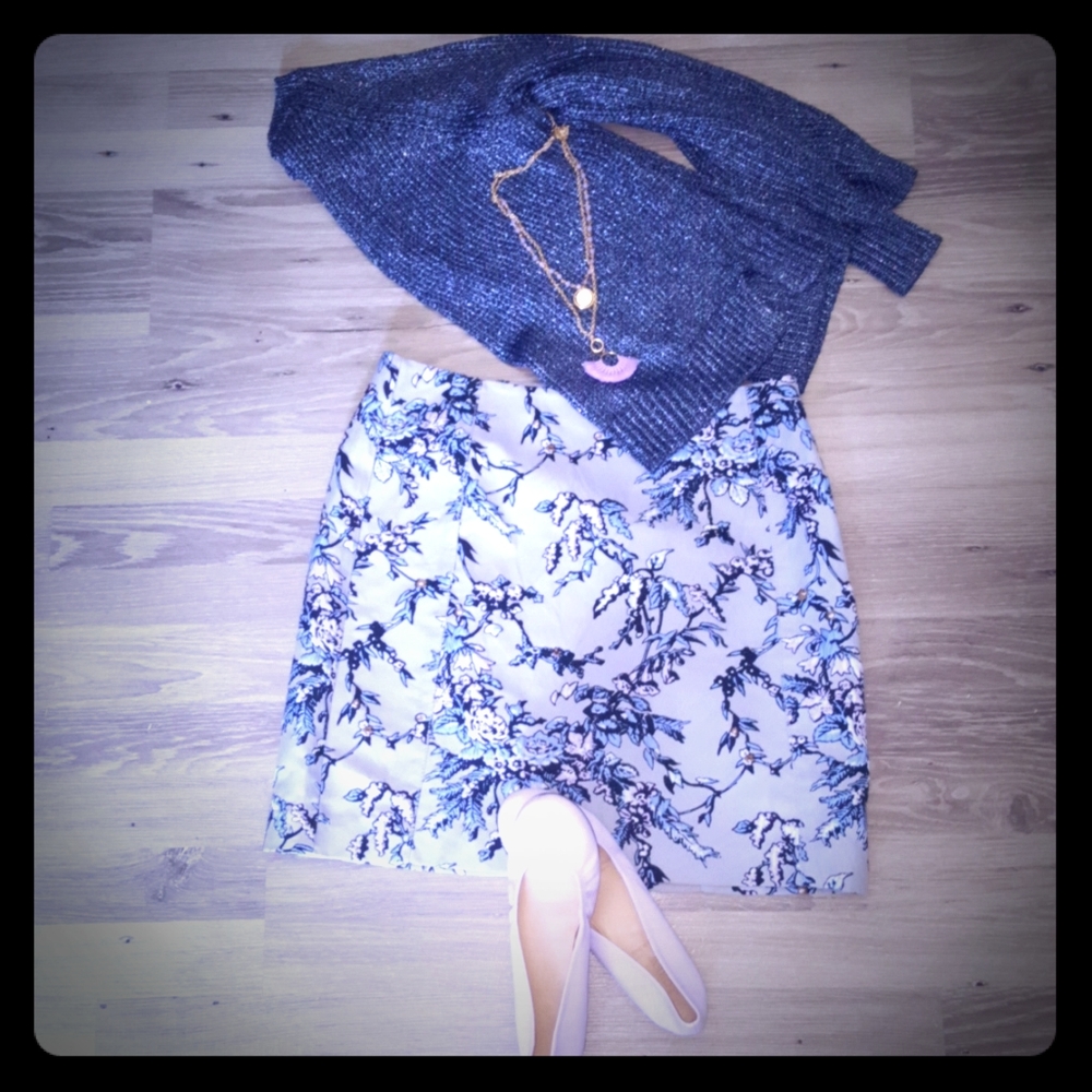 Loft mini skirt- beautiful print